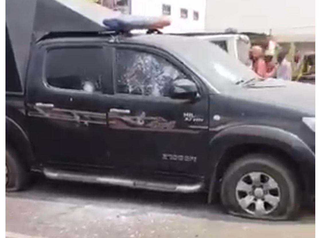 Robbers attack bullion van